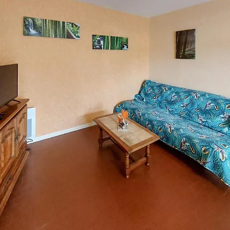 2 Bedroom Lovely In Jean De Monts Casa de Férias