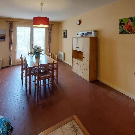 Casa de Férias 2 Bedroom Lovely In Jean De Monts *