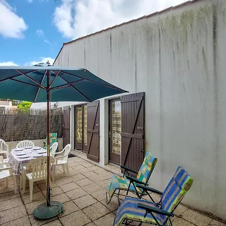 2 Bedroom Lovely In Jean De Monts Casa de Férias